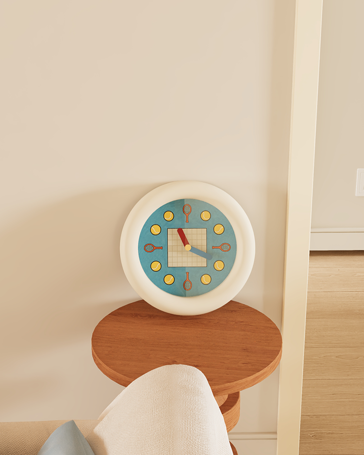 Wanduhr im Tennis-Design